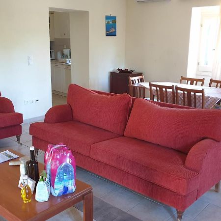 Olive Villas Anapaftíria Екстериор снимка