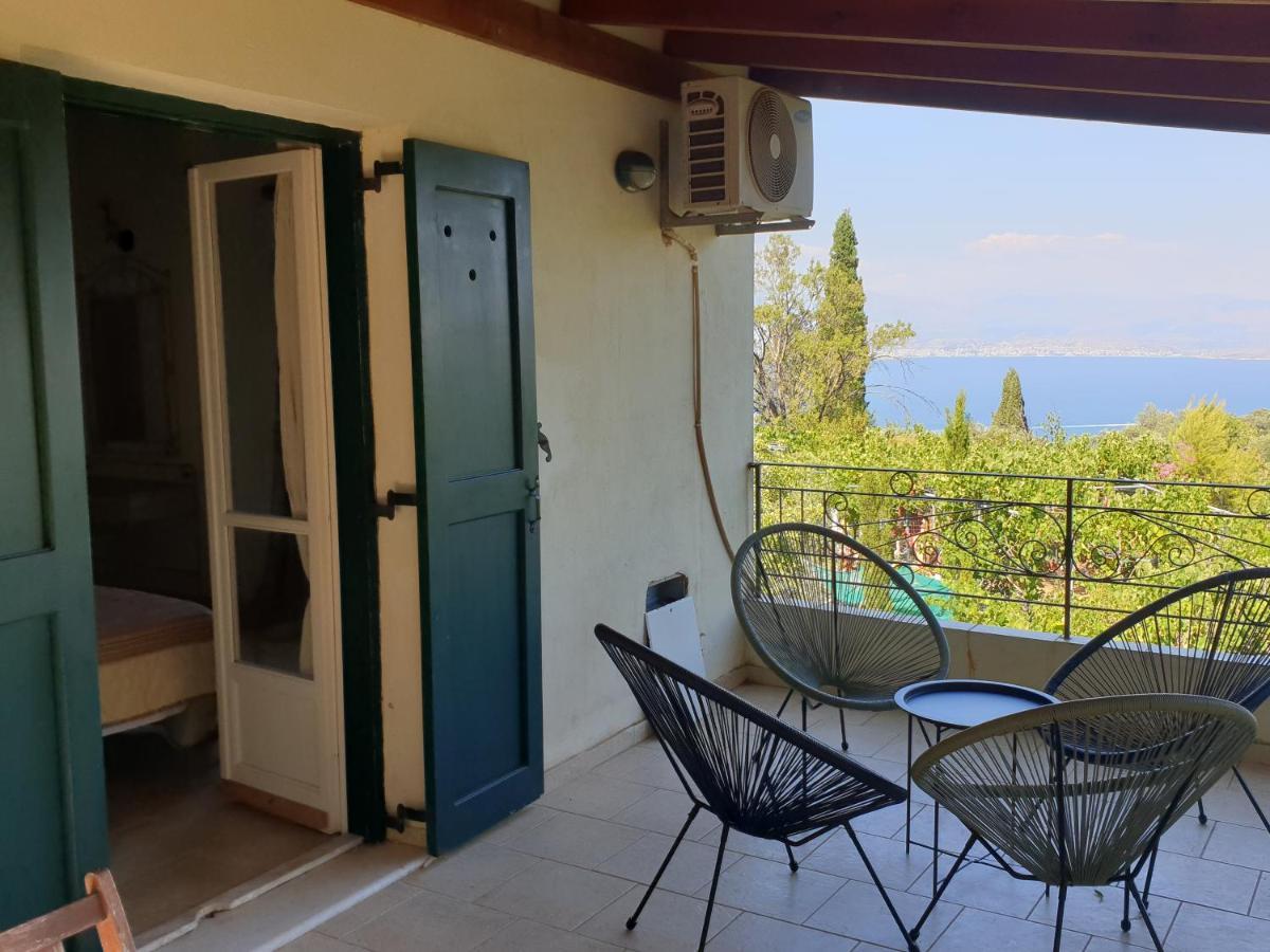 Olive Villas Anapaftíria Екстериор снимка
