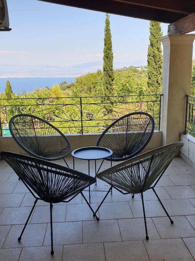Olive Villas Anapaftíria Екстериор снимка
