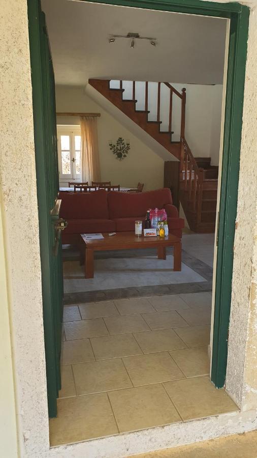 Olive Villas Anapaftíria Екстериор снимка