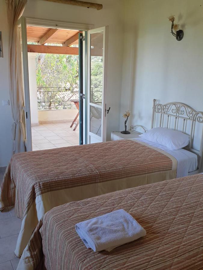 Olive Villas Anapaftíria Екстериор снимка