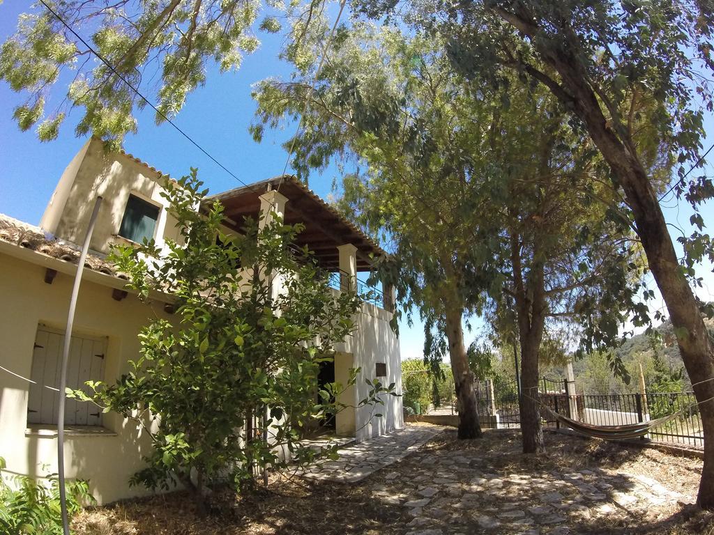 Olive Villas Anapaftíria Екстериор снимка
