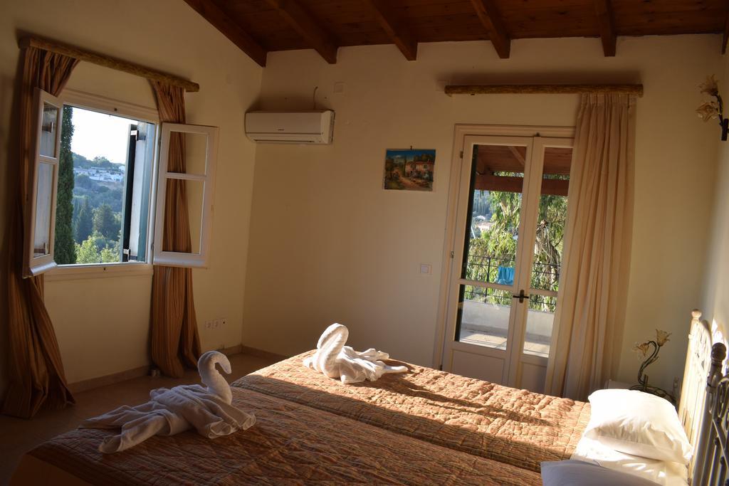 Olive Villas Anapaftíria Екстериор снимка